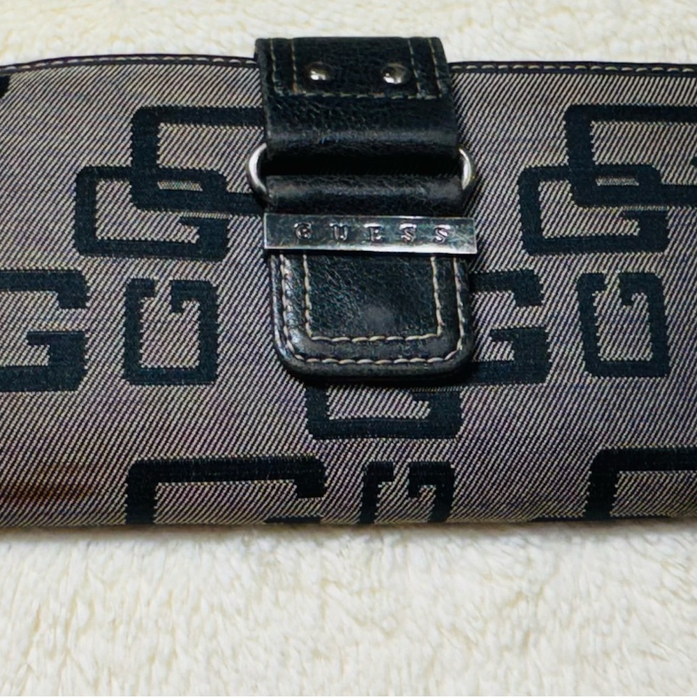 Guess Black and Gray Logo Continental Wallet